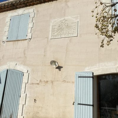 facade-maison-avant-renovation-enduit-exterieur-provence