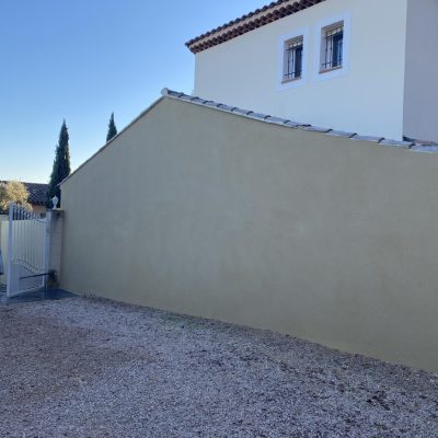 facade-maison-enduit-chaux-lisse-exterieur-provence